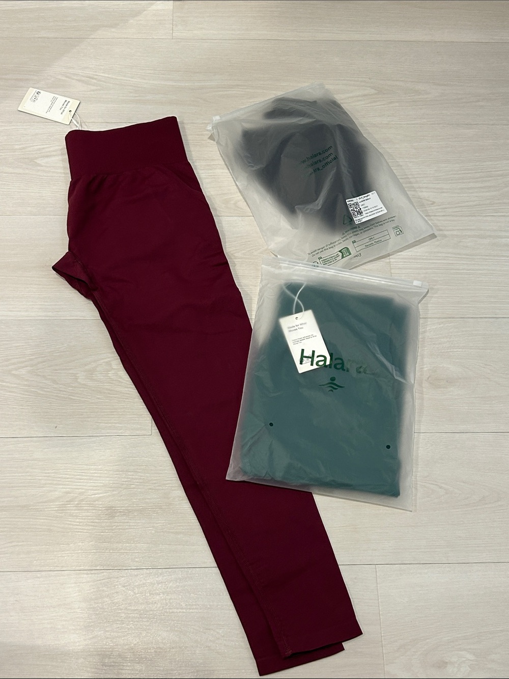 HALARA High-Waist Leggings in Deep Burgundy butt lifting